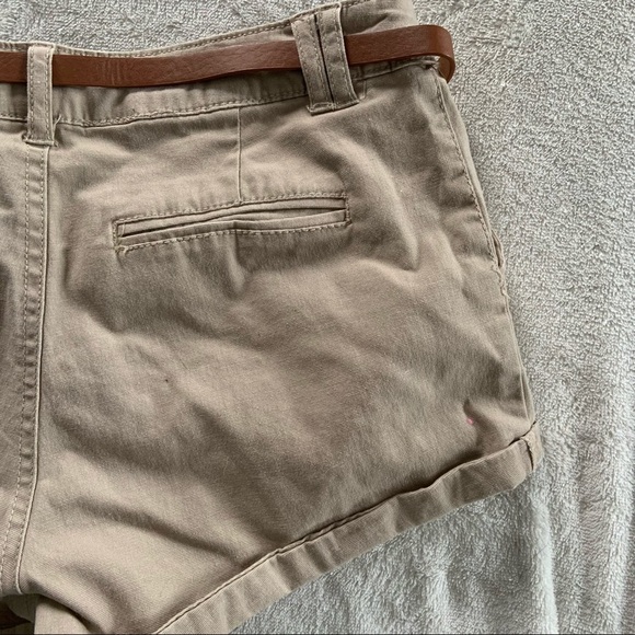 Tan shorts by ambiance apparel size sm with belt - Picture 6 of 7